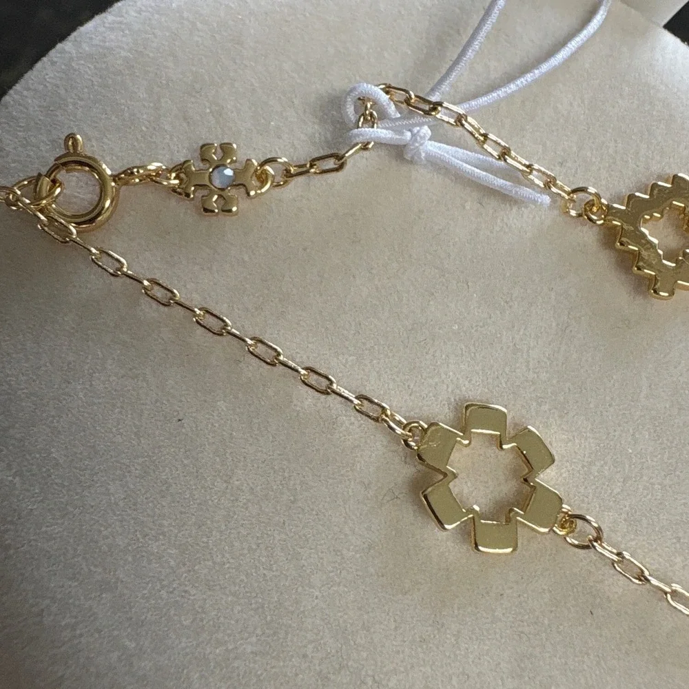 Tory Burch Gold Tone Logo Floral Charm Chain Bracelet Adjustable New With Tags